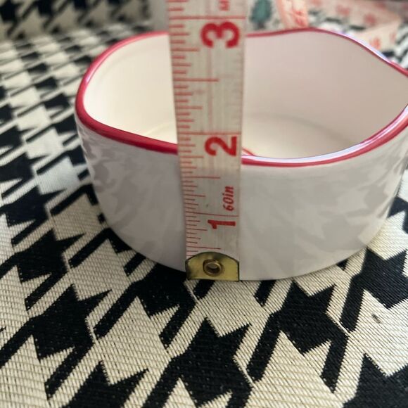 Peanuts x Rae Dunn Paw La La Pet Bowls- Set of 2 - Picture 6 of 8